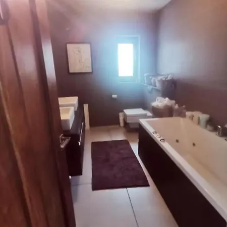 ホームステイ House Small Double ロスコモン